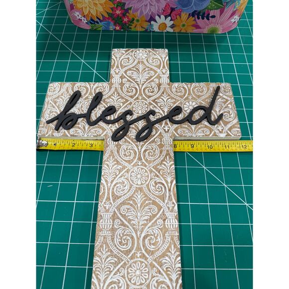 Blessed Wall Cross Farmhouse Christian Faith Shabby Chic Home Decor - Picture 4 of 9